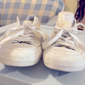 Lacey design Converse size 7